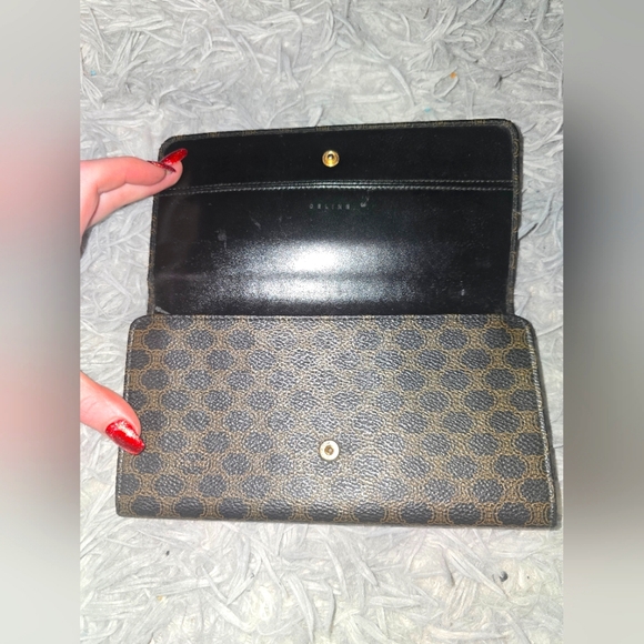 Celine Macadamia Brown & Black Signiture Long Wallet (EUC)(SEE PICS) - Picture 4 of 7